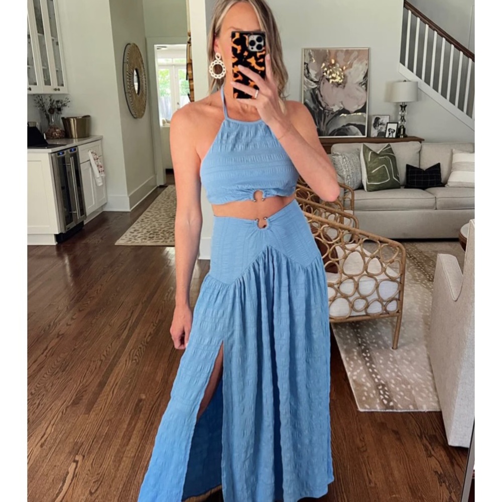 Vestique Faith Set (Top and Skirt). NWT
